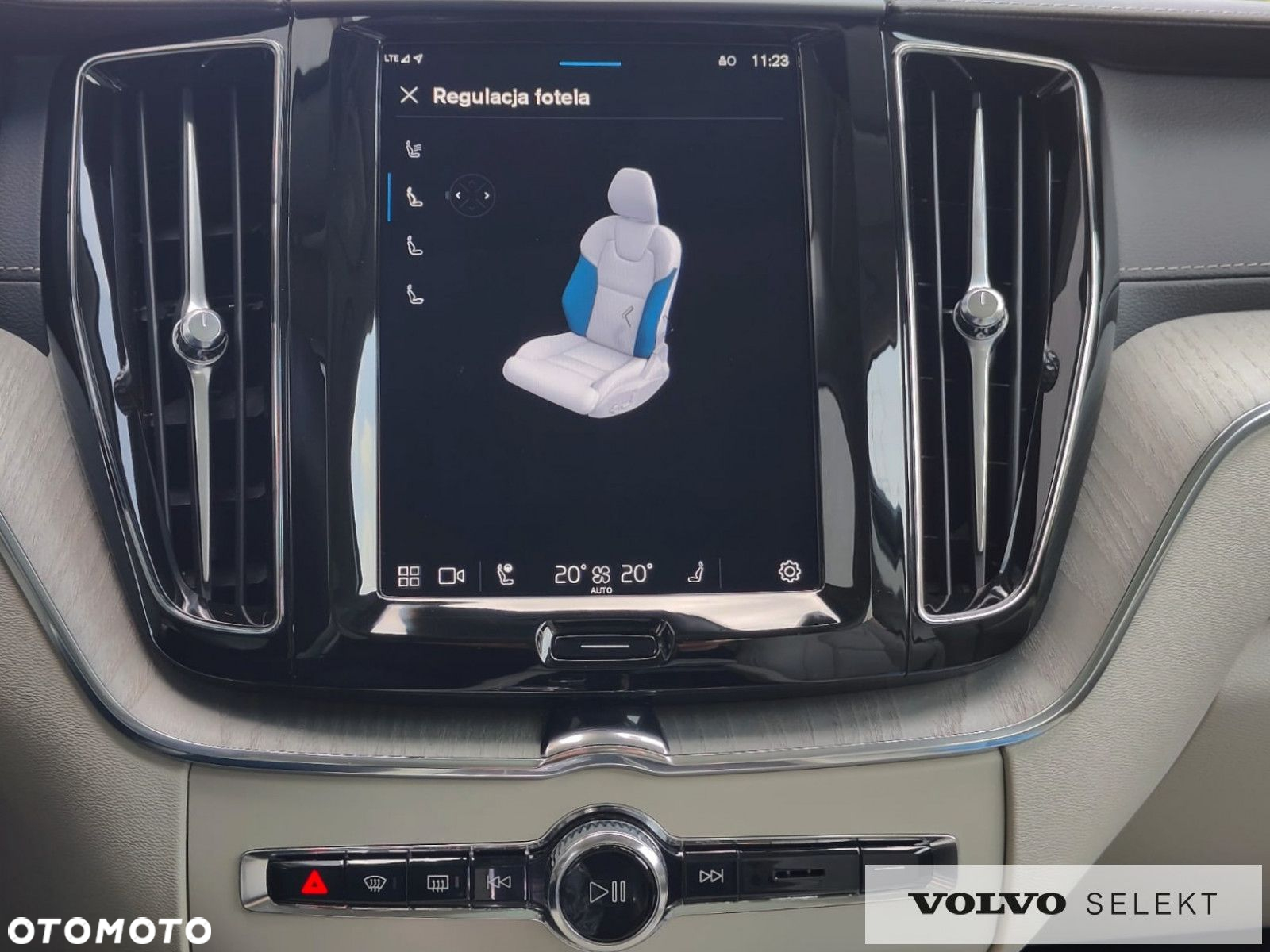Volvo XC 60 - 32