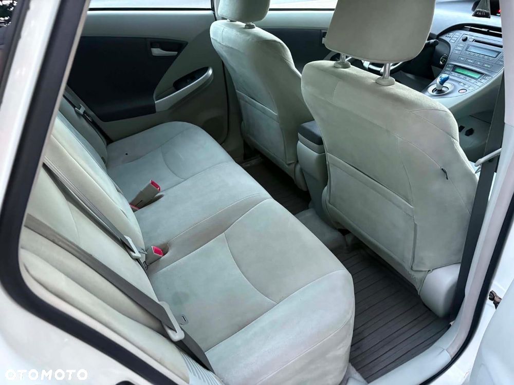 Toyota Prius - 8