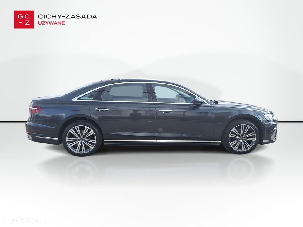 Audi A8 - 6