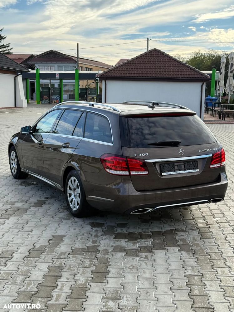 Mercedes-Benz E 300 T BlueTEC HYBRID 7G-TRONIC Avantgarde - 4