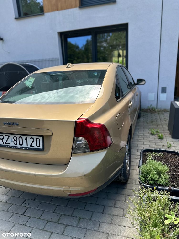 Volvo S40 2.0D Momentum - 3