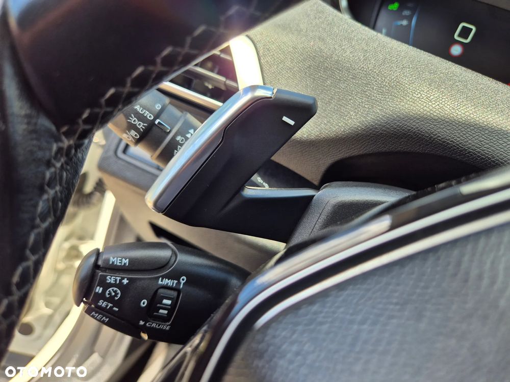 Peugeot 3008 BlueHDi 180 Stop & Start EAT8 GT - 28