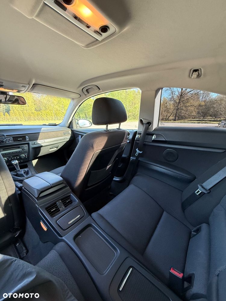 BMW Seria 3 320i - 10