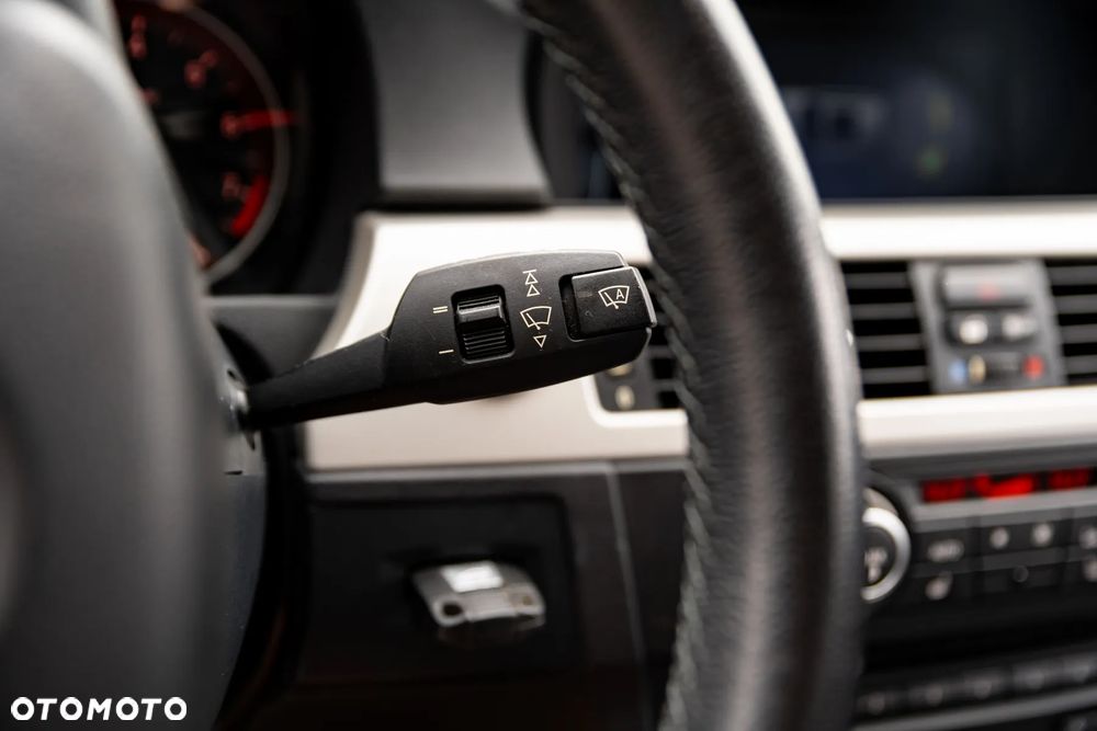 BMW Seria 3 325i xDrive Edition Exclusive - 30