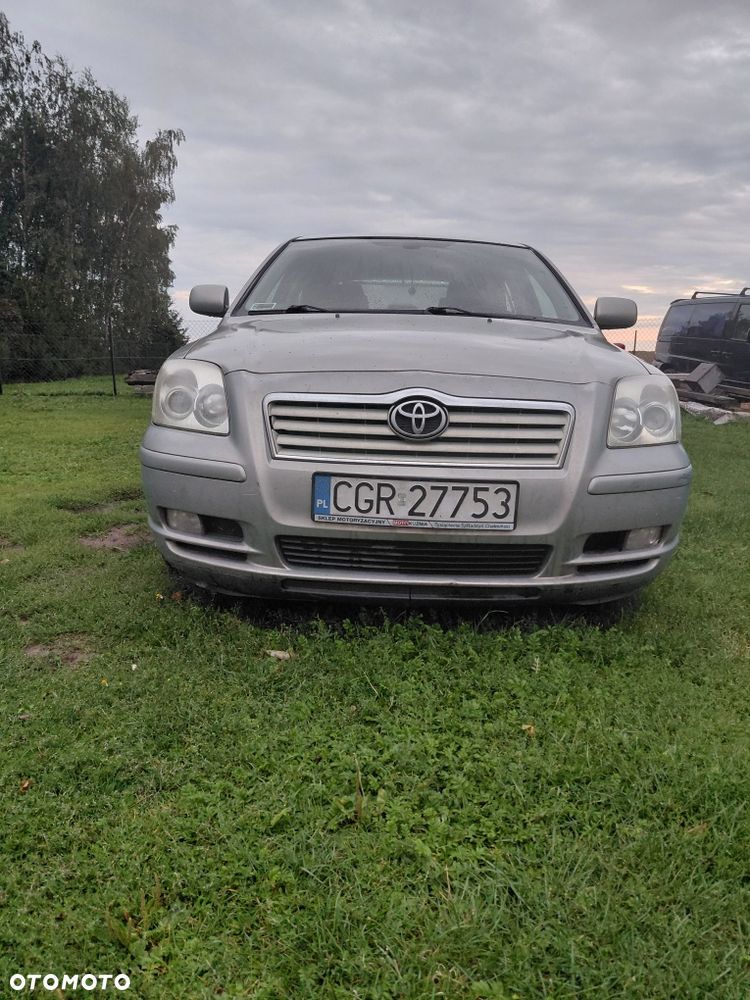 Toyota Avensis - 2