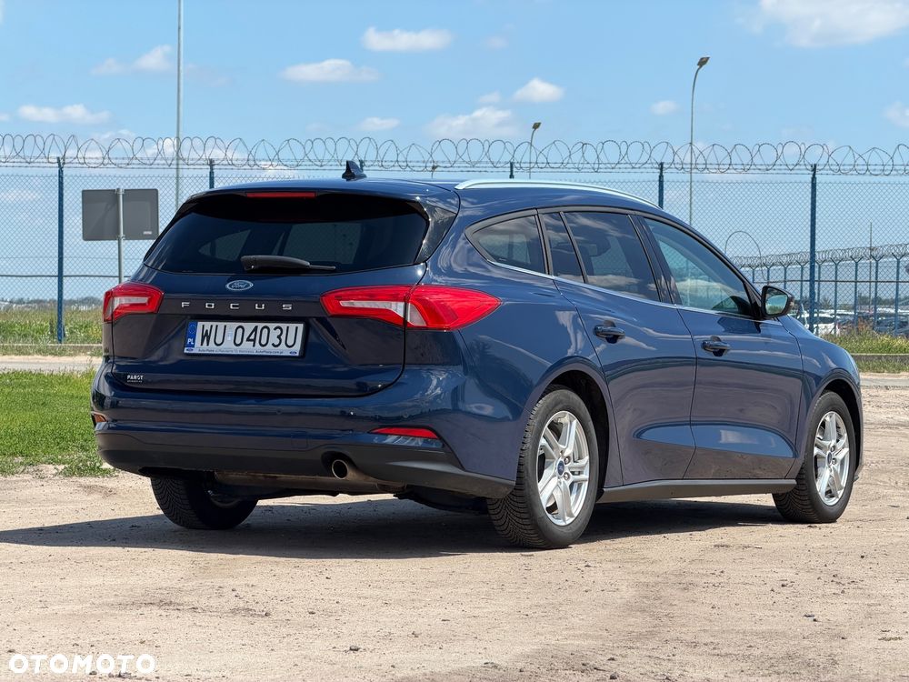 Ford Focus 1.0 EcoBoost Titanium - 4