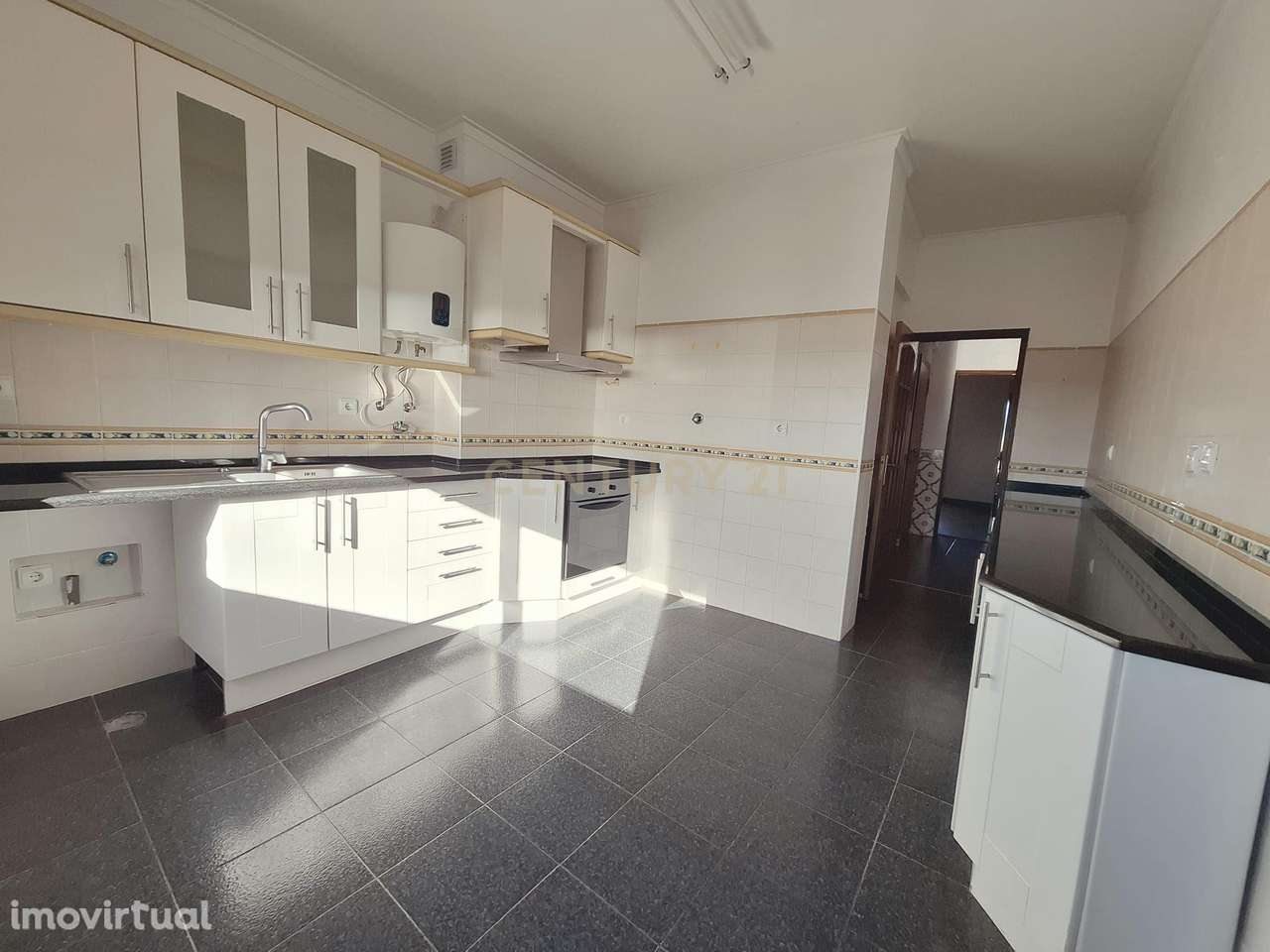 T3 com Vista de Mar e Excelente Localização – Queijas - Grande imagem: 4/34