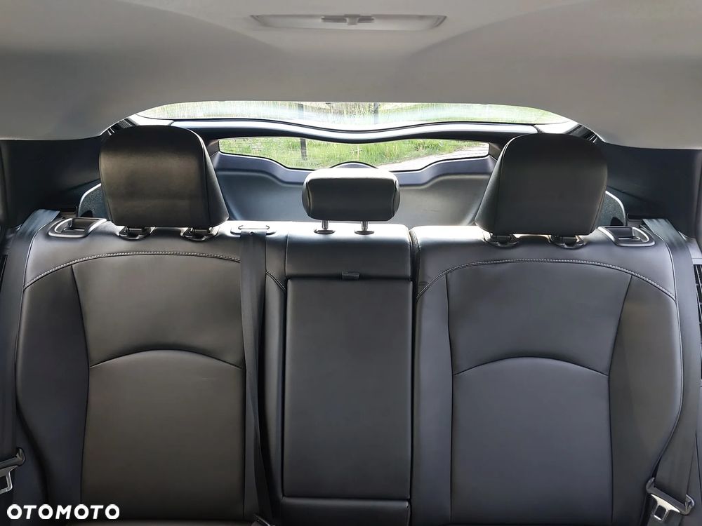 Toyota Prius Hybrid - 32