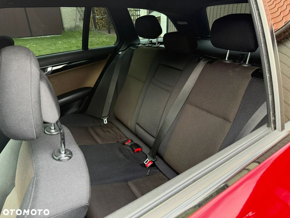 Mercedes-Benz Klasa C 200 CDI DPF (BlueEFFICIENCY) - 9