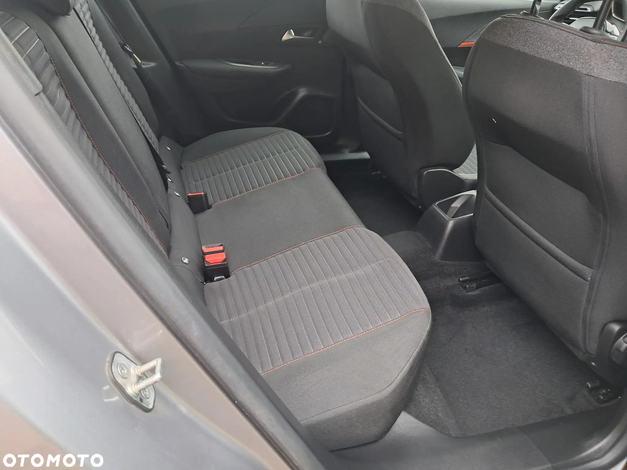 Peugeot 2008 1.5 BlueHDi Active S&S - 16