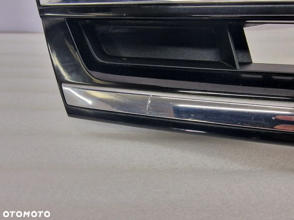 VW TOUAREG 7P6 / 7P 10- ATRAPA / GRILL PRZEDNI PRZÓD , NR 7P6853651A/D , NR AUKCJI GR122 - 8