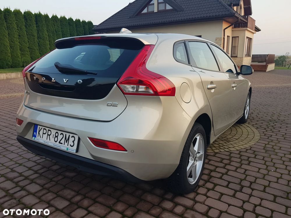 Volvo V40 D2 Momentum - 5