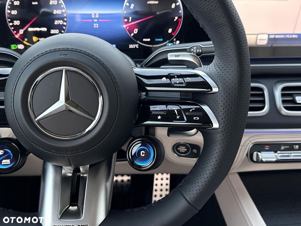 Mercedes-Benz GLS - 23