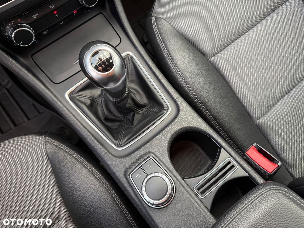 Mercedes-Benz GLA - 22