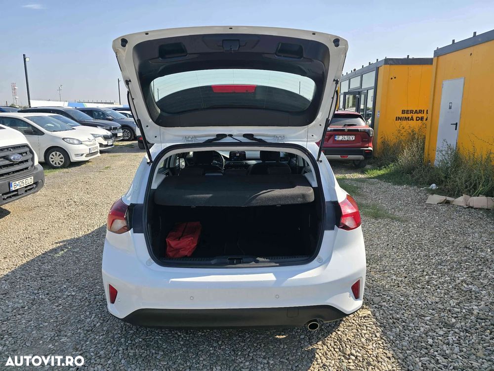 Ford Focus - 8