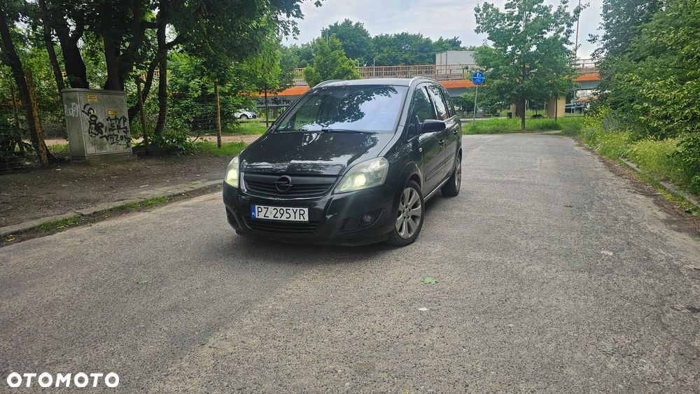Opel Zafira 1.9 CDTI Essentia ActiveSelect - 2