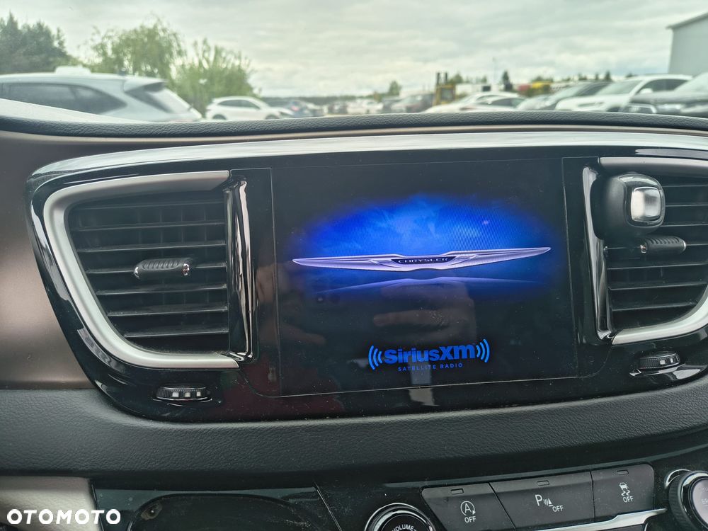 Chrysler Pacifica - 18
