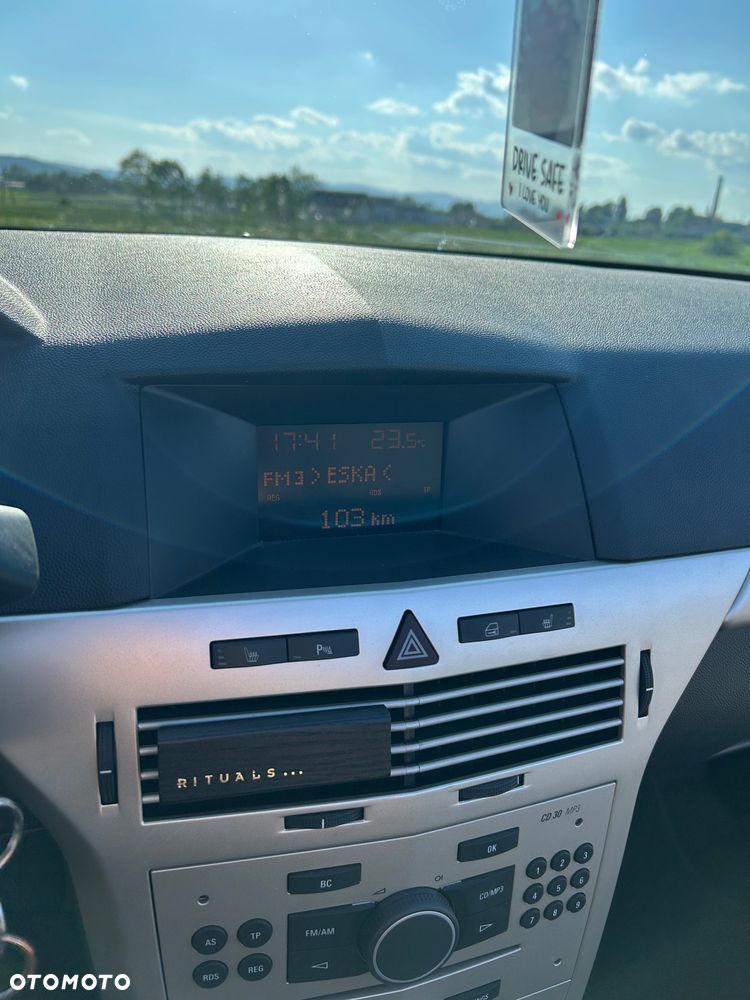 Opel Astra 1.6 Cosmo - 23