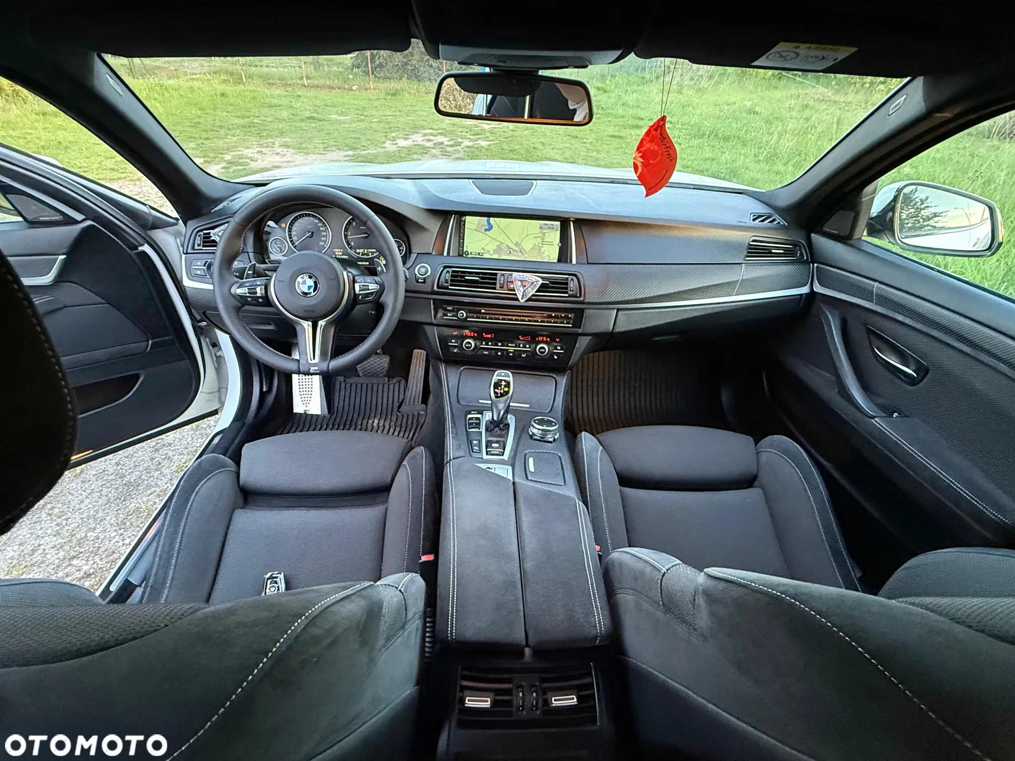 BMW Seria 5 530d xDrive Touring Sport-Aut - 29