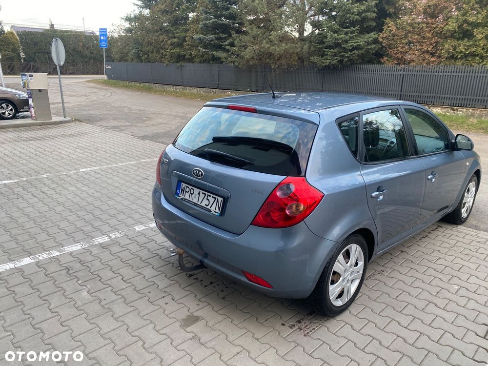 Kia Ceed 1.6 CRDi LX - 4