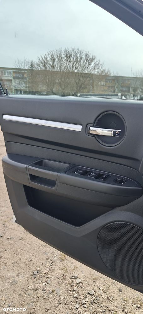 Dodge Charger 3.5 V6 SXT - 19