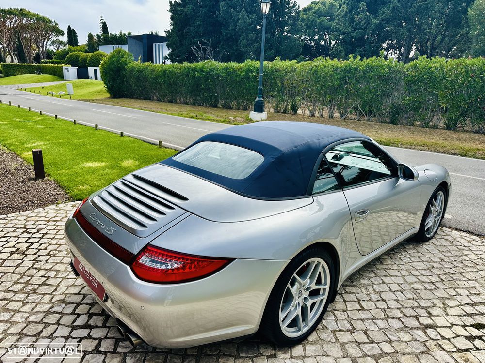 Porsche 911 Série F - 10