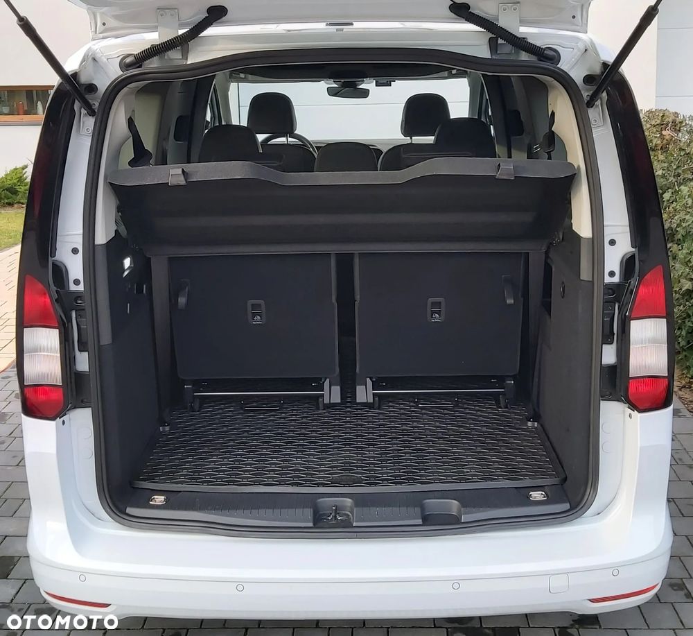 Ford Tourneo Connect Grand - 14