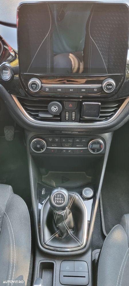 Ford Fiesta - 10