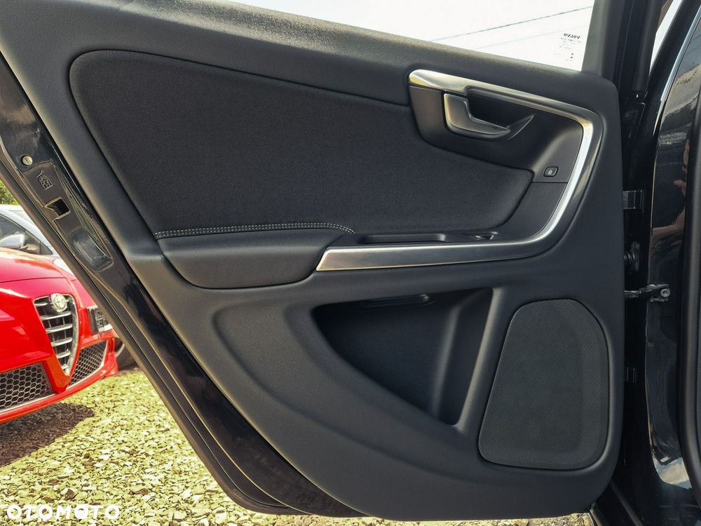 Volvo S60 D3 Momentum - 21