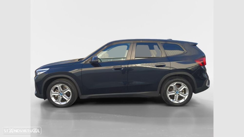 BMW iX1 eDrive20 — fotografia 9