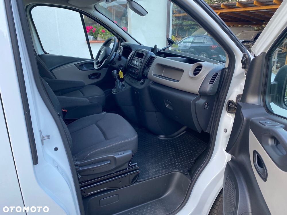 Renault TRAFIC - 9