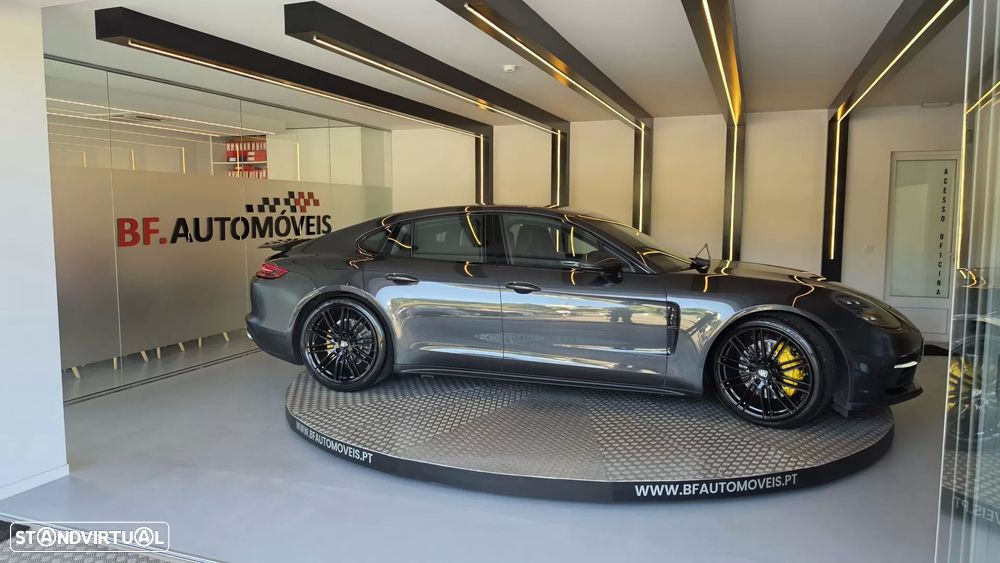 Porsche Panamera 4 S - 8
