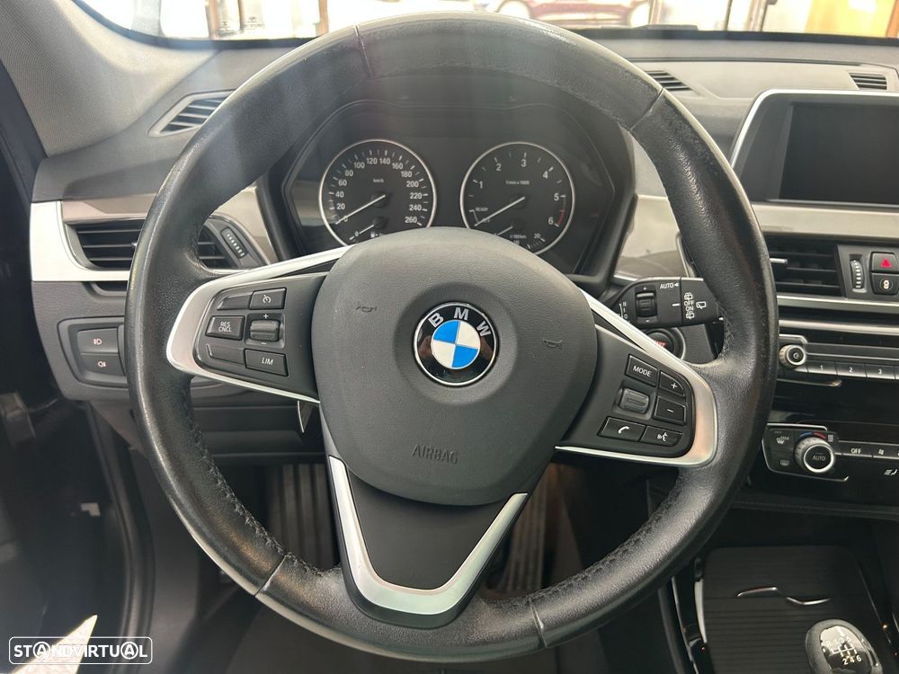 BMW X1 16 d sDrive xLine - 16