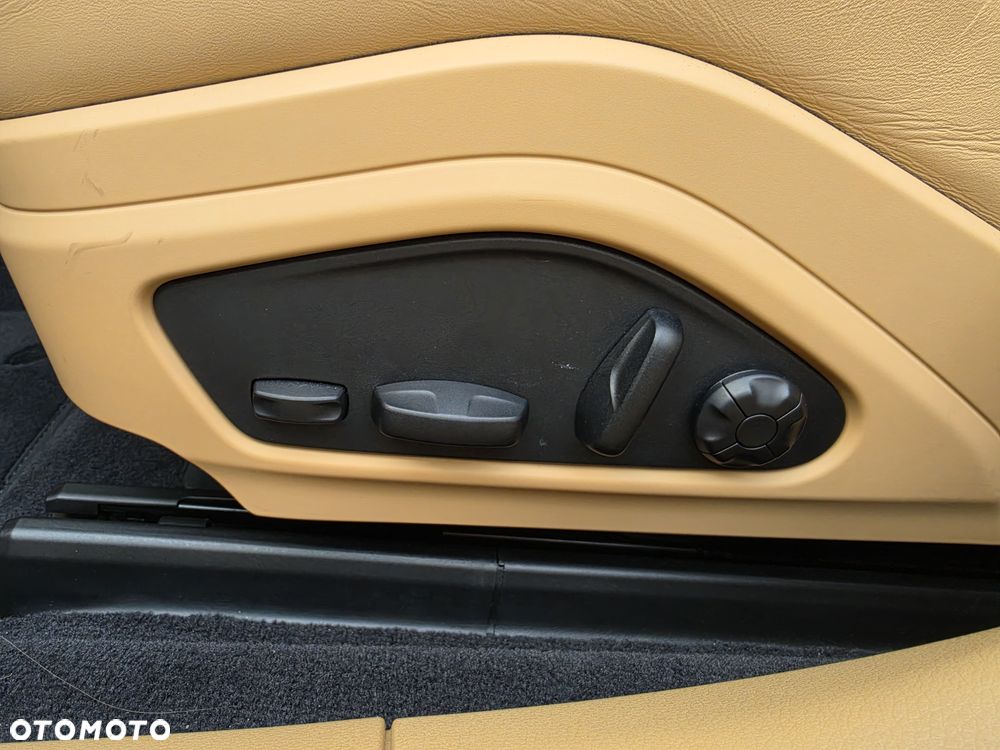 Porsche Panamera - 21