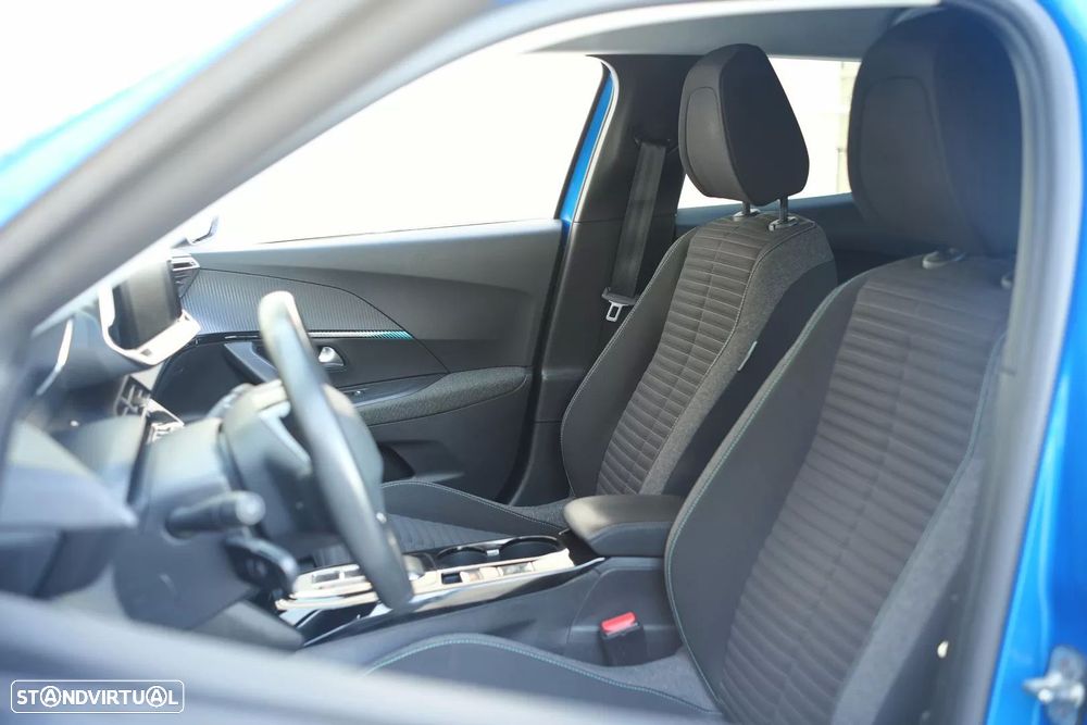 Peugeot e-2008 Style - 11