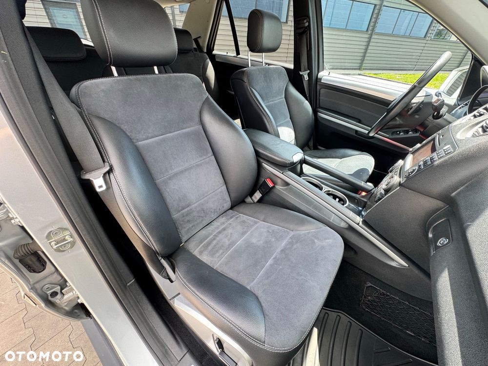 Mercedes-Benz ML 300 CDI 4Matic 7G-TRONIC DPF BlueEFFICIENCY - 31