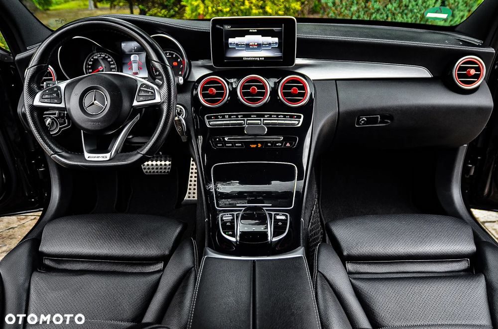 Mercedes-Benz Klasa C 250 T 9G-TRONIC AMG Line - 32