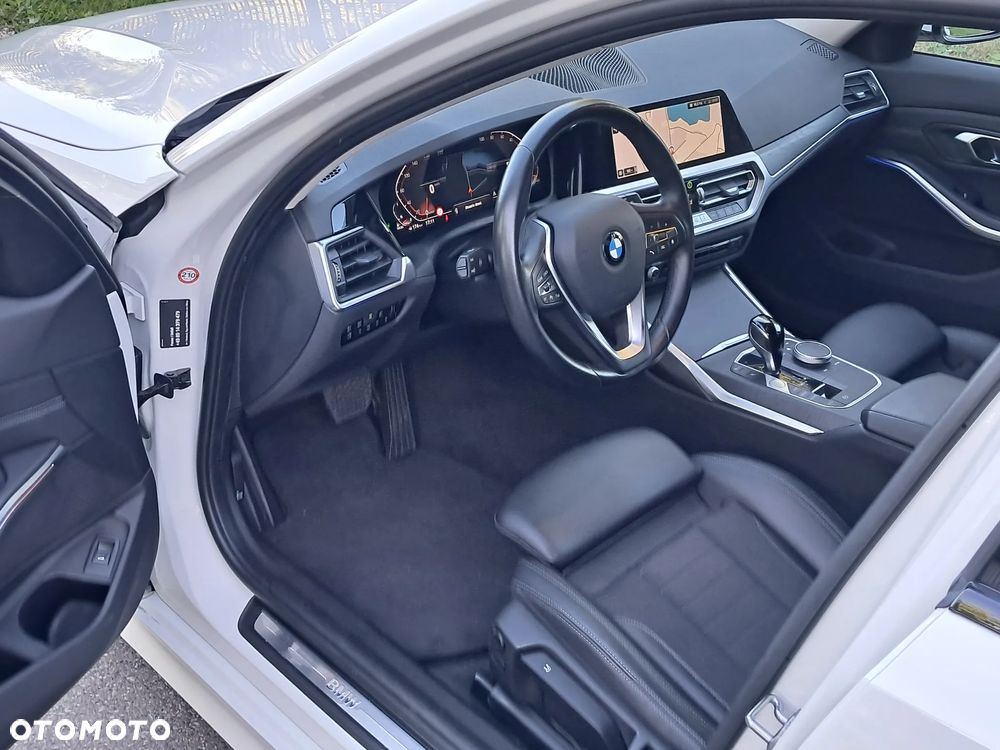 BMW Seria 3 320d Advantage sport - 17