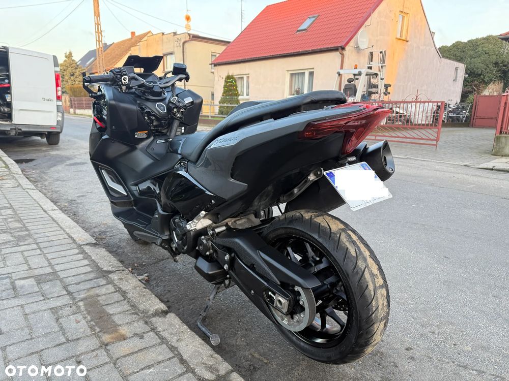 Yamaha Tmax - 7