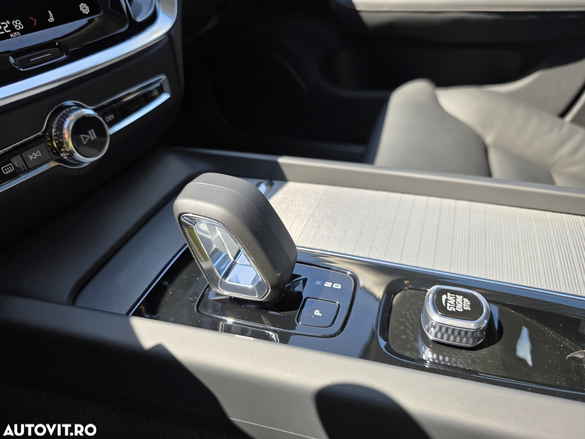 Volvo S60 B5 B AWD Ultimate Dark - 34