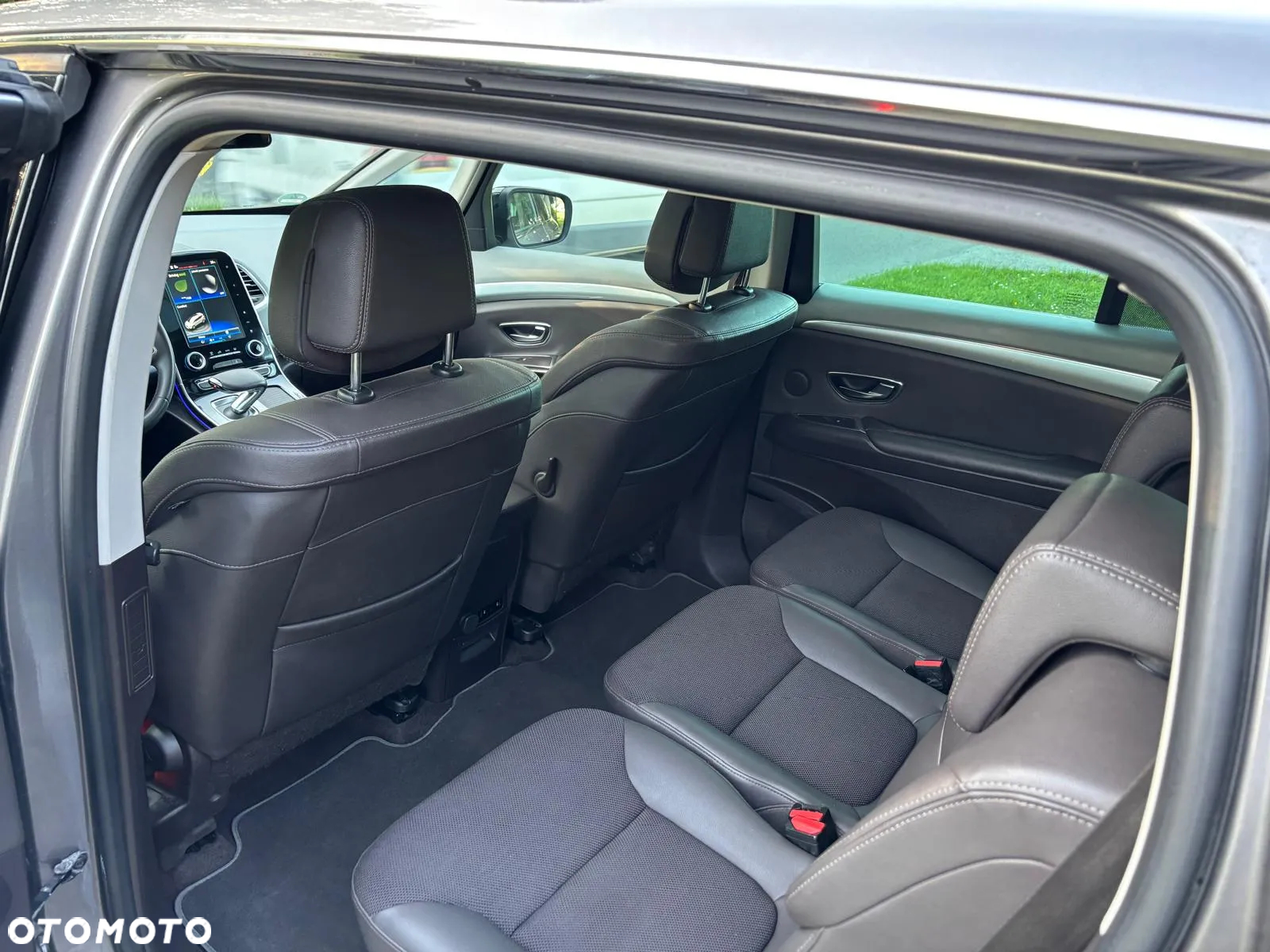 Renault Espace 1.6 dCi Energy Initiale Paris EDC 7os - 19