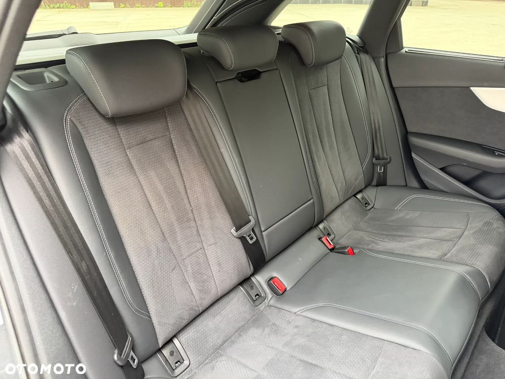 Audi A4 Avant 35 TDI mHEV S Line S tronic - 32
