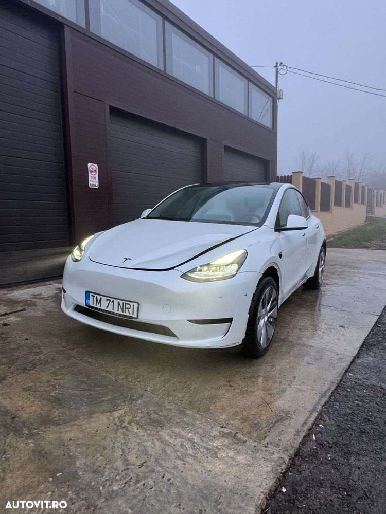 Tesla Model Y RWD - 4