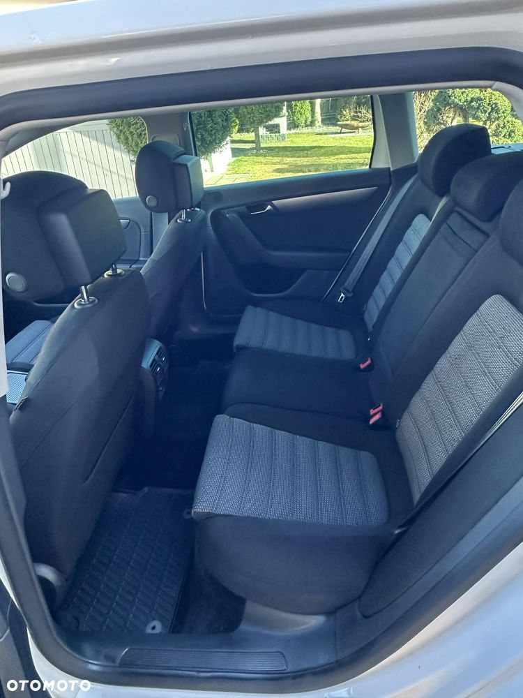 Volkswagen Passat 2.0 TDI 4Motion DSG BlueMotion Tech Comfortline - 25