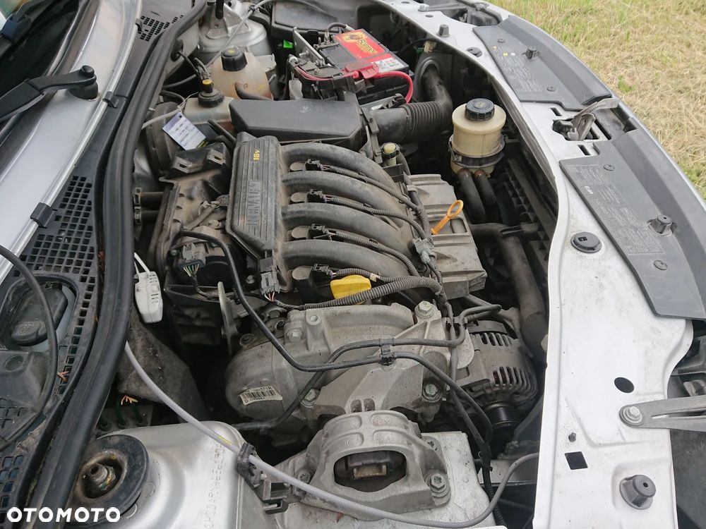 Dacia Duster 1.6 16V 4x4 - 13