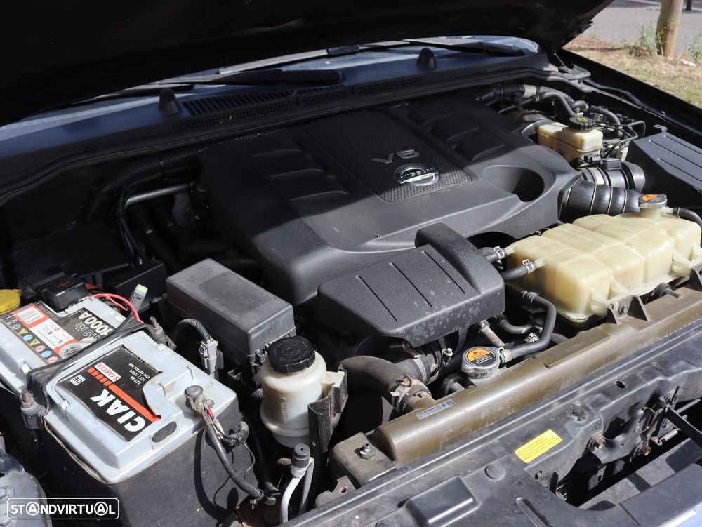 Nissan Navara 3.0 dCi V6 CD LE AT 4WD - 37