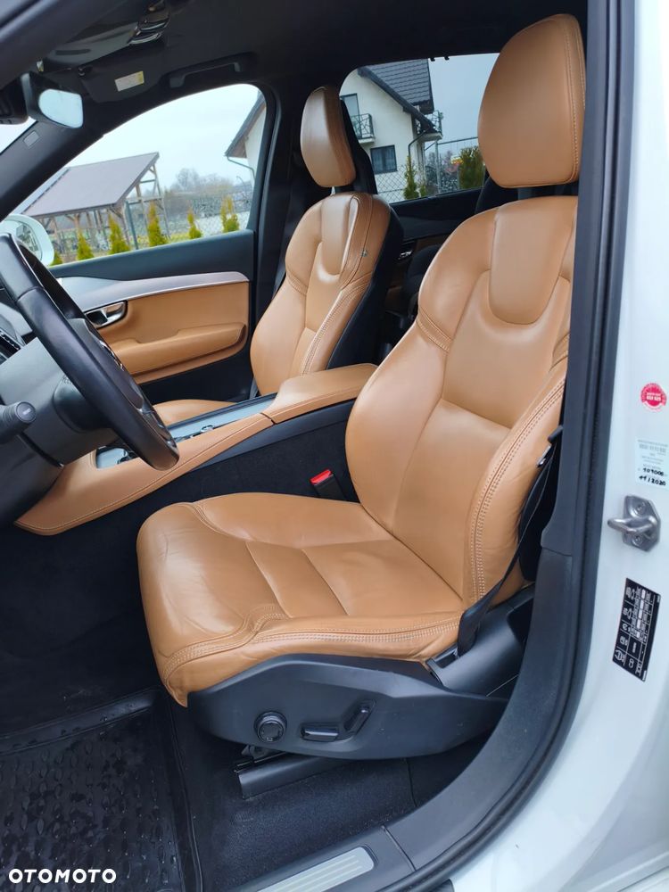 Volvo XC 90 D5 AWD Geartronic Momentum - 11