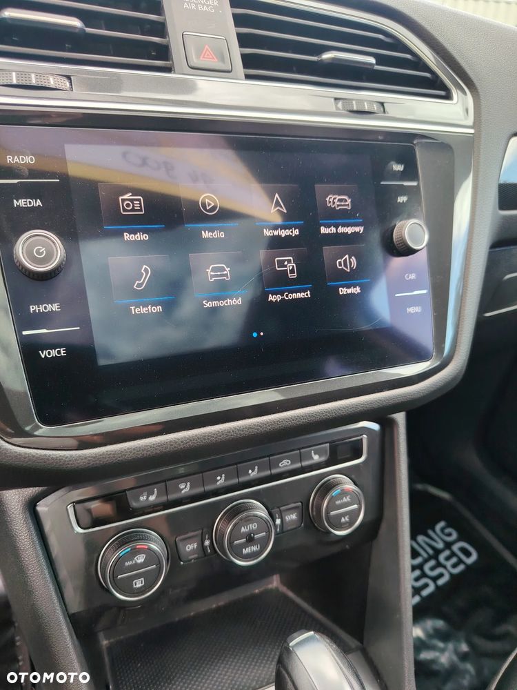 Volkswagen Tiguan - 12