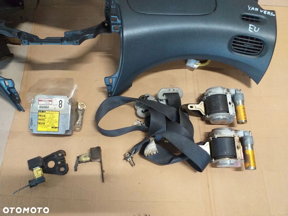 Toyota Yaris VERSO deska air bag poduszka pasy - 2