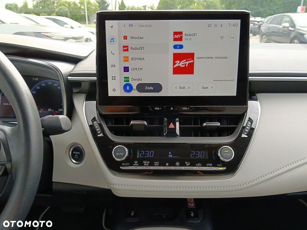 Toyota Corolla 1.8 Hybrid Executive - 13